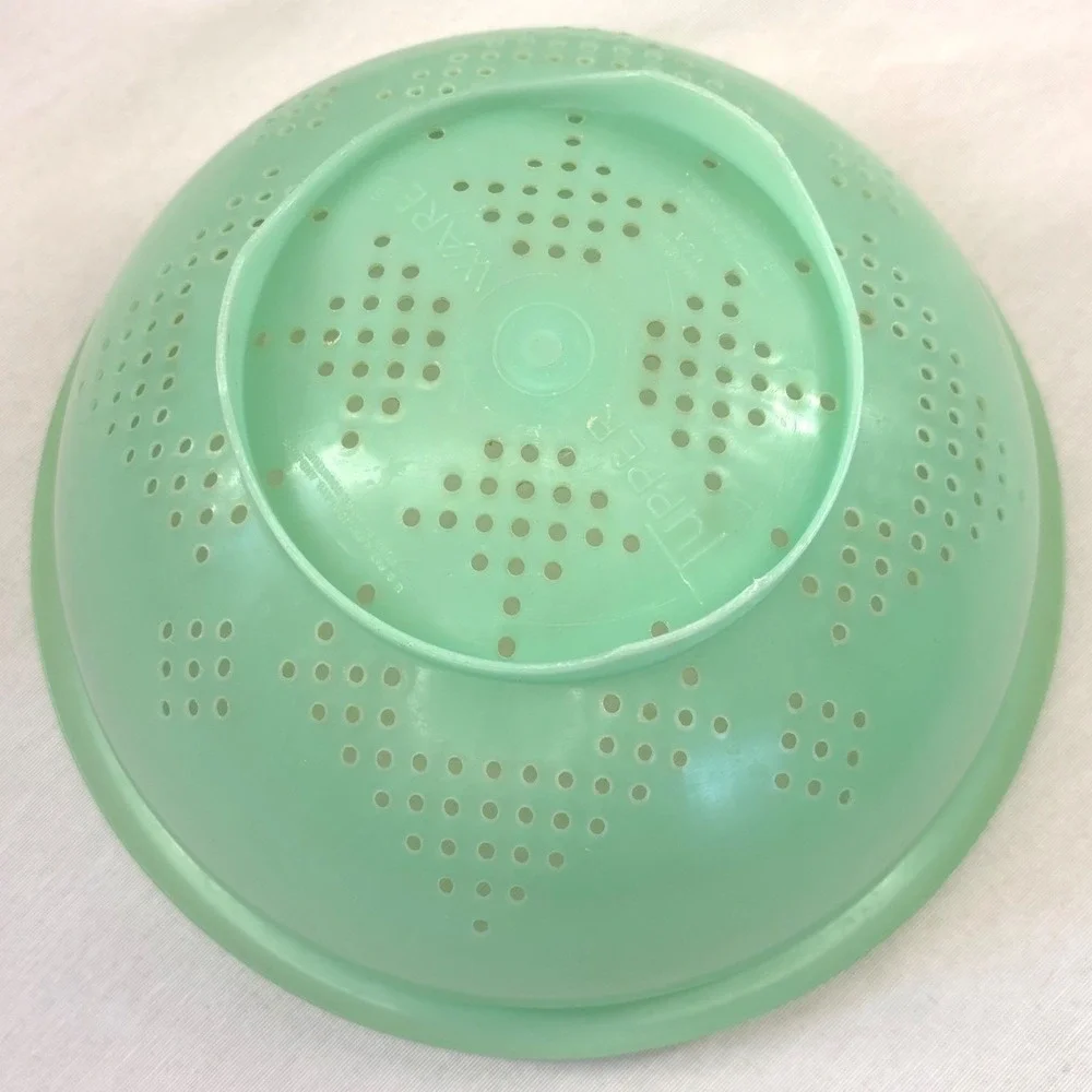 Vintage Tupperware Mint Green Colander Strainer 1339 Starburst Footed Bowl